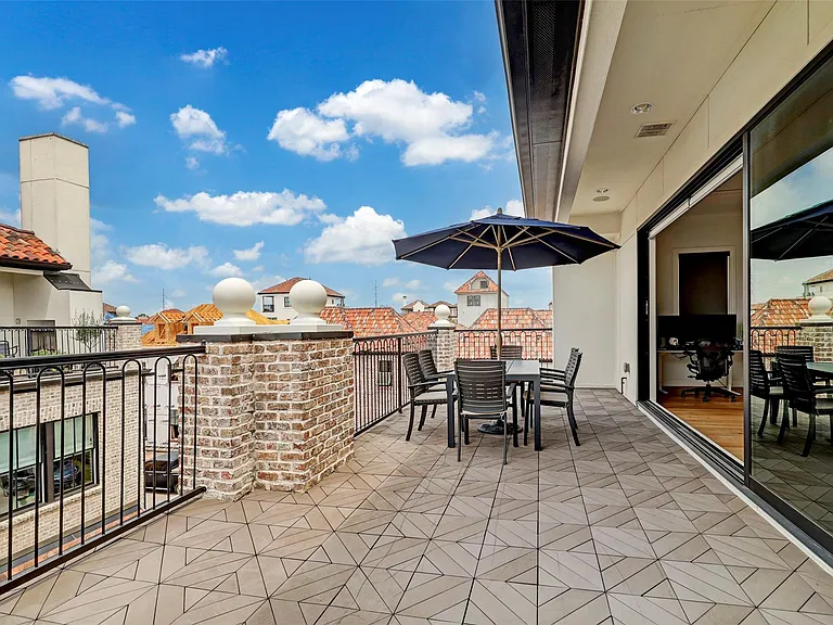 1147 Castellina Ln — Photo 27