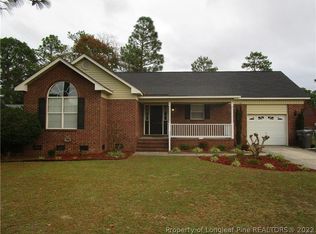 5830 Maidstone Ln, Hope Mills, NC 28348