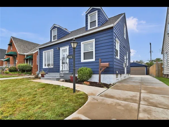 5606 Pelham Dr, Parma, OH 44129