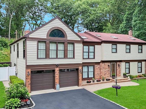 5th image of 10 Burham Drive
