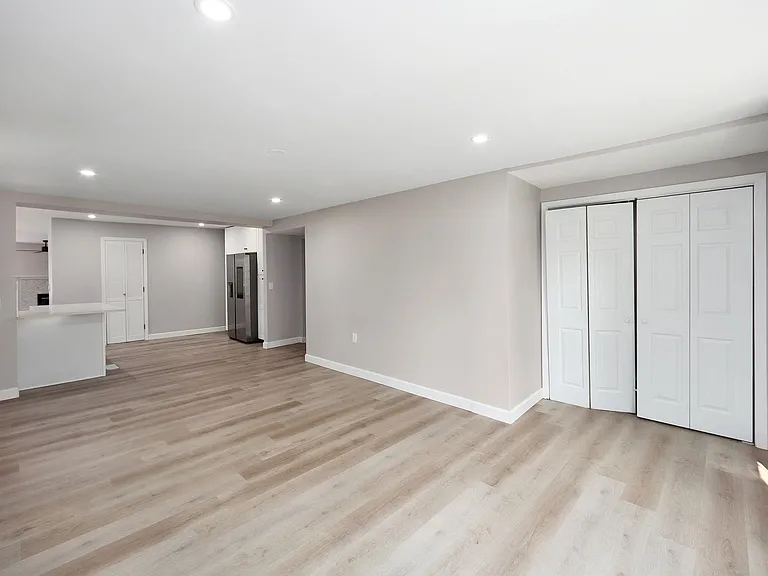 90 Shaw Ln — Photo 22