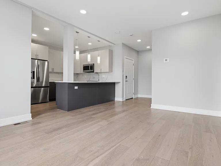 1111 S 24th St #103 — Photo 3