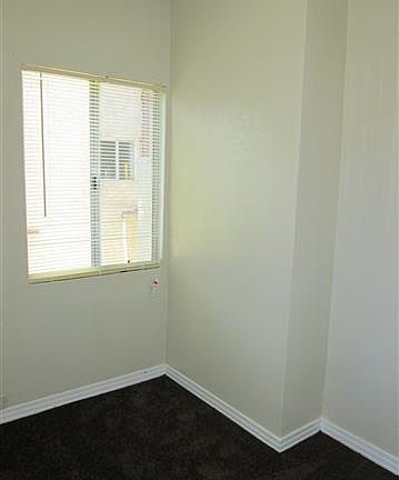 4th image of 3355 Beechwood Ave APT A