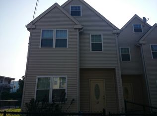 17 Harrow St, Dorchester, MA 02125