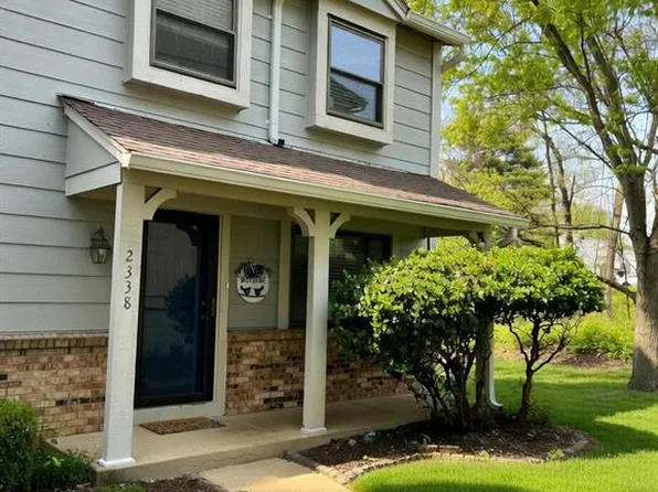 2338 Hidden Meadow Ln, Ballwin, MO 63021