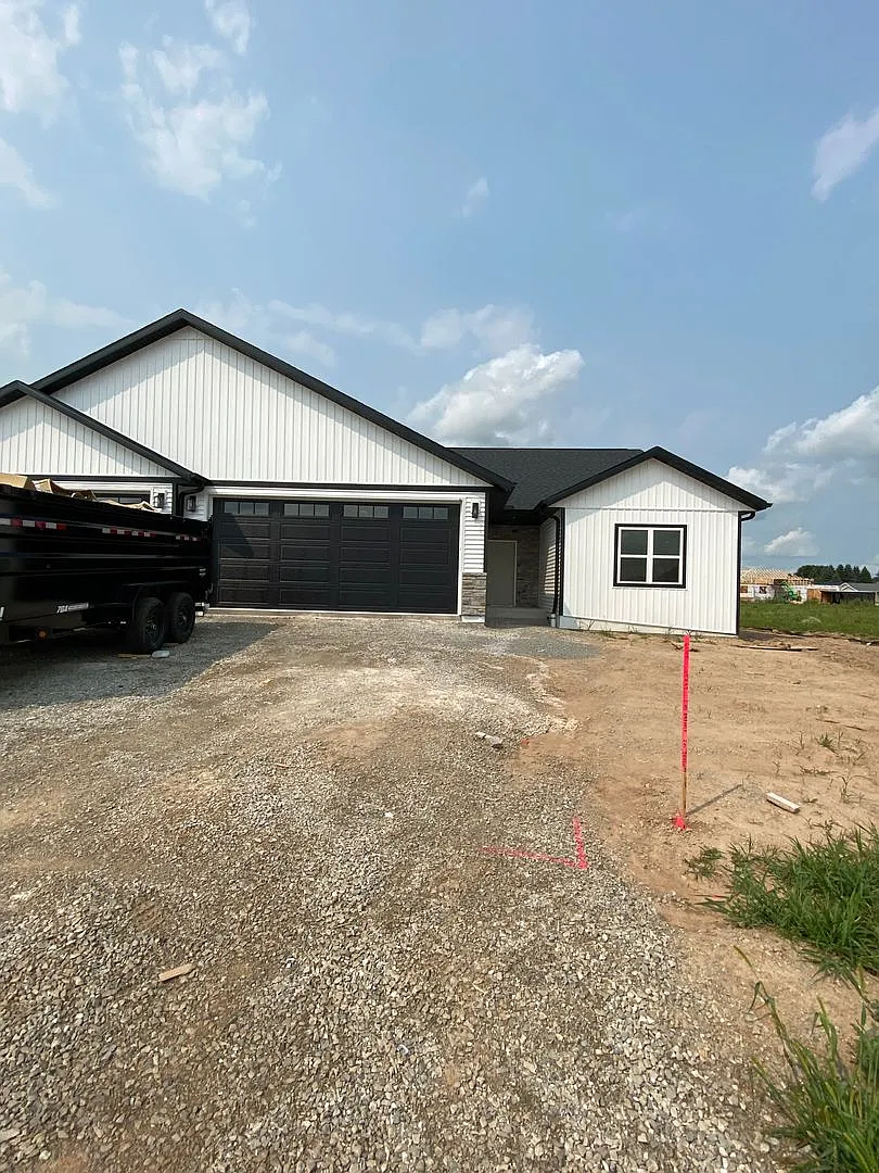 3 bedroom 2 bath newly built duplex for rent available now — Photo 1