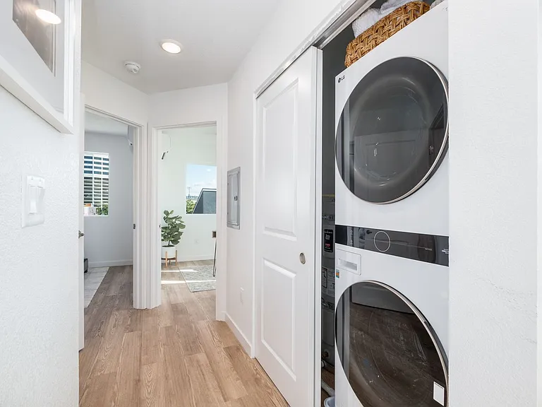 307 Pine St — Photo 8