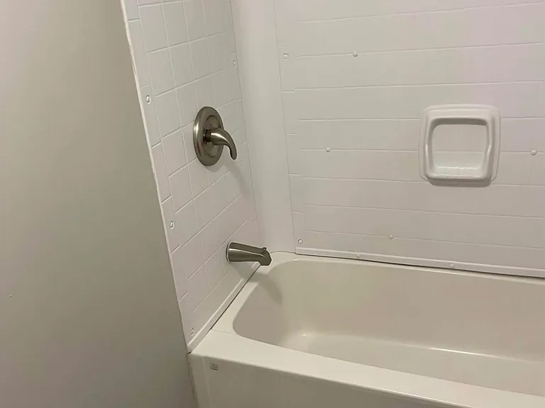 1351 Lone Oak Rd #1 — Photo 4