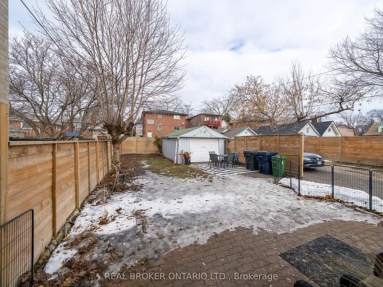 12 Villa Rd #BASEMENT — Photo 21