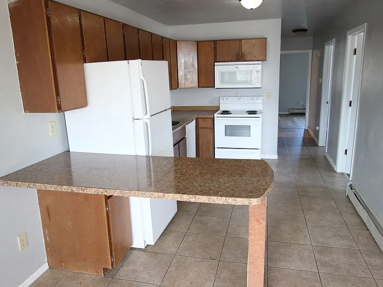 1412 Glenwood Ave — Photo 3