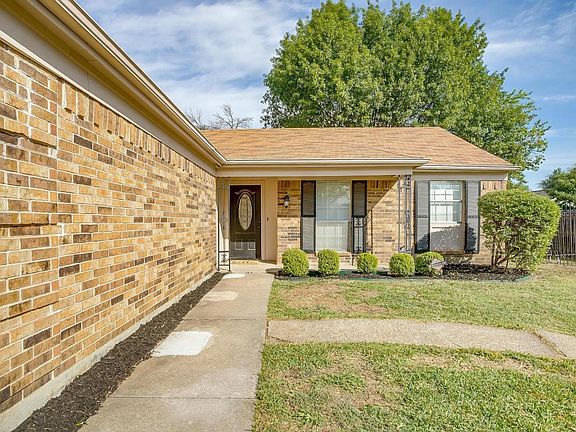 2nd image of 3913 Strawberry Ct