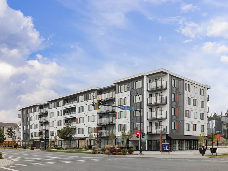 3554 Ryder Hesjedal Way — Photo 3