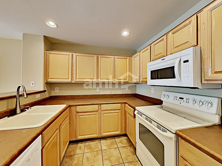 35324 N Happy Jack Dr — Photo 3