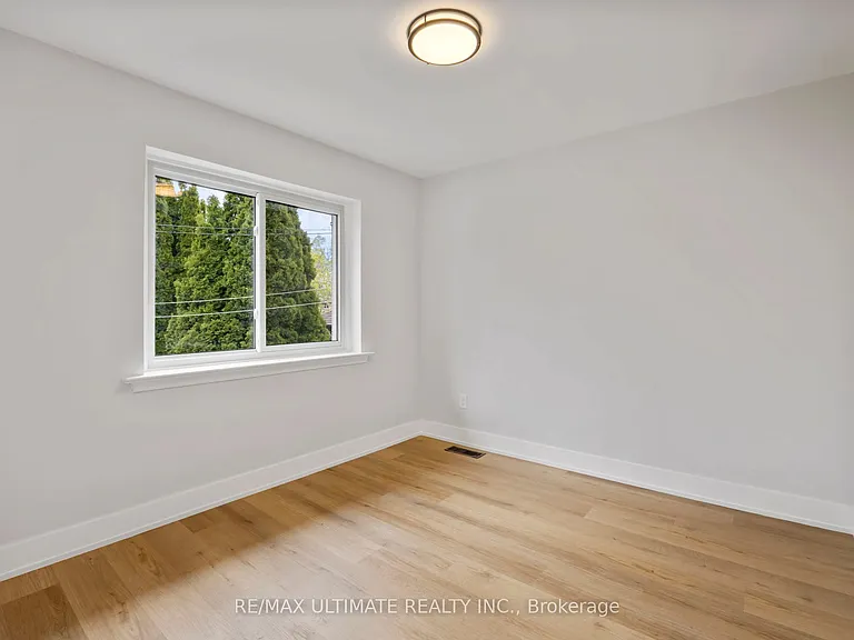129 Culford Rd — Photo 17