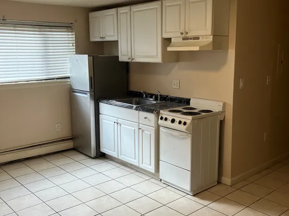 1610 Boston St APT 102, Aurora, CO 80010