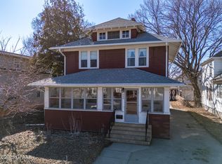 906 Belmont Rd, Grand Forks, ND 58201