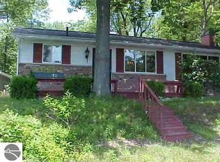 1520 Pioneer Dr, Alger, MI 48610