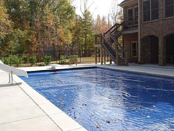 3rd image of 450 Swains Dr