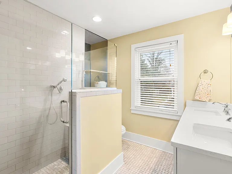 1308 Overton St — Photo 17