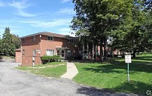 Emerald Estates Photo 1