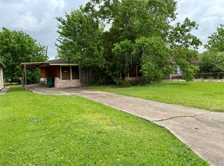 5123 Willow Glen Dr, Houston, TX 77033