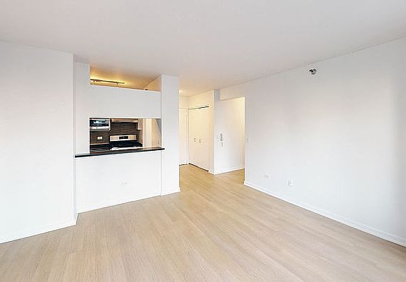 3rd image of 75 W End Ave APT P15e