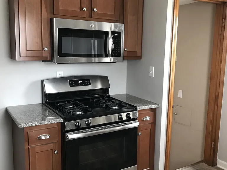 3322 Brookdale Ave — Photo 2