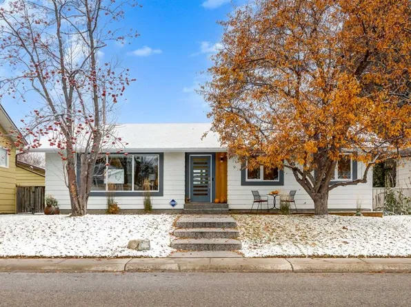 10815 E Maplecreek Dr SE, Calgary, AB T2J 1V4