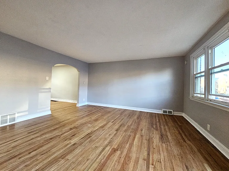 1009 Rosalie St — Photo 8