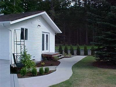 5th image of 7601 Holiday Valley Dr NW