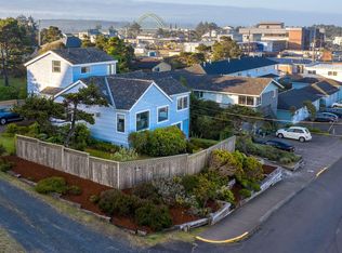 605 SW 9th St, Newport, OR 97365