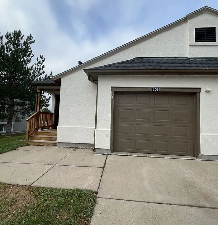1151 Case Ct