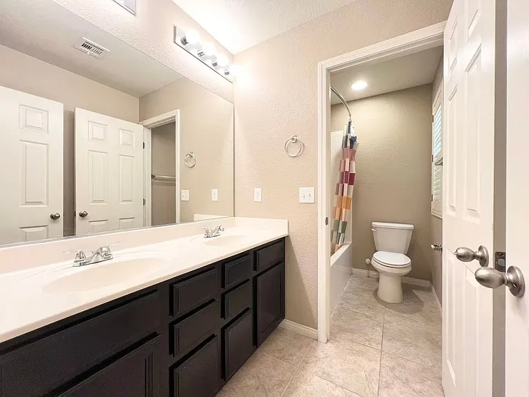 10530 Siesta Key St — Photo 17