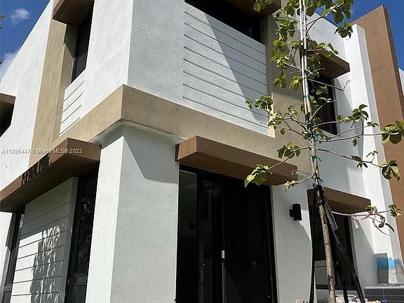 5th image of 4150 Oak Pl
