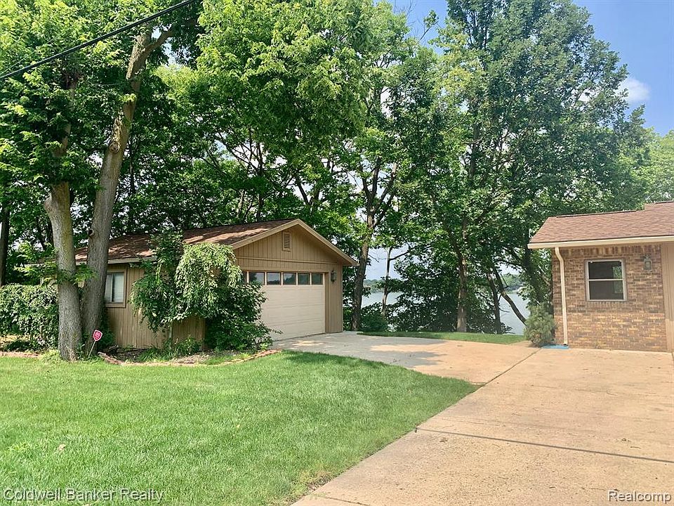 47930 W Huron River Dr, Van Buren Township, MI 48111 MLS 20230064113