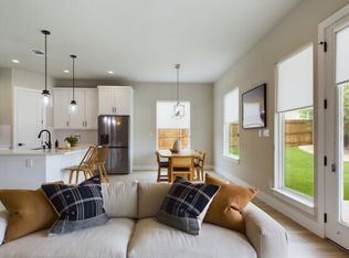 1606 Redwood Ct, Fredericksburg, TX 78624