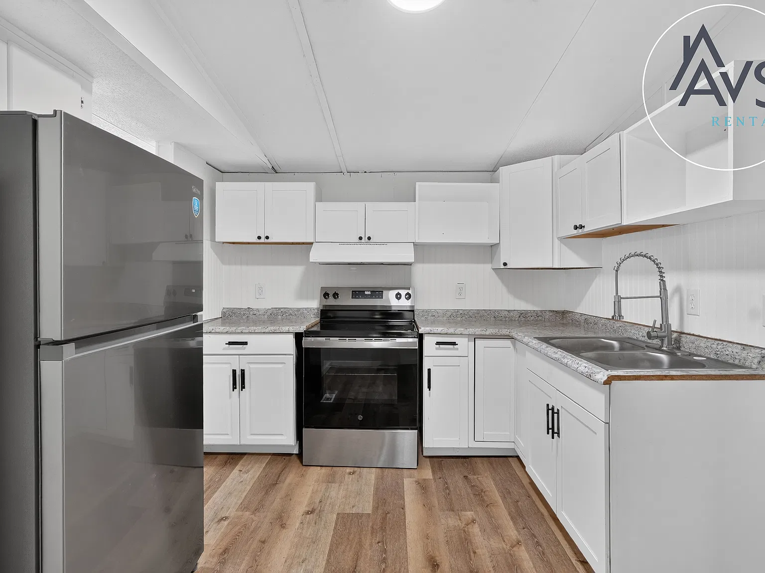 3 bed, $1,350 — Photo 4