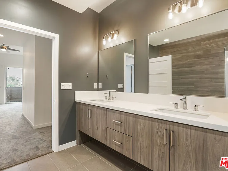 1045 Manzanita St — Photo 23