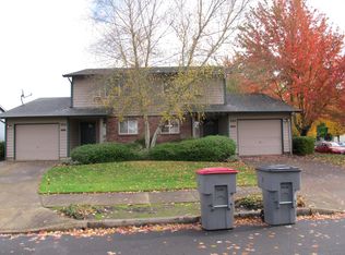 990 SW Apple Ct, McMinnville, OR 97128