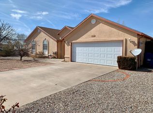 1111 Crestview Dr SW, Los Lunas, NM 87031