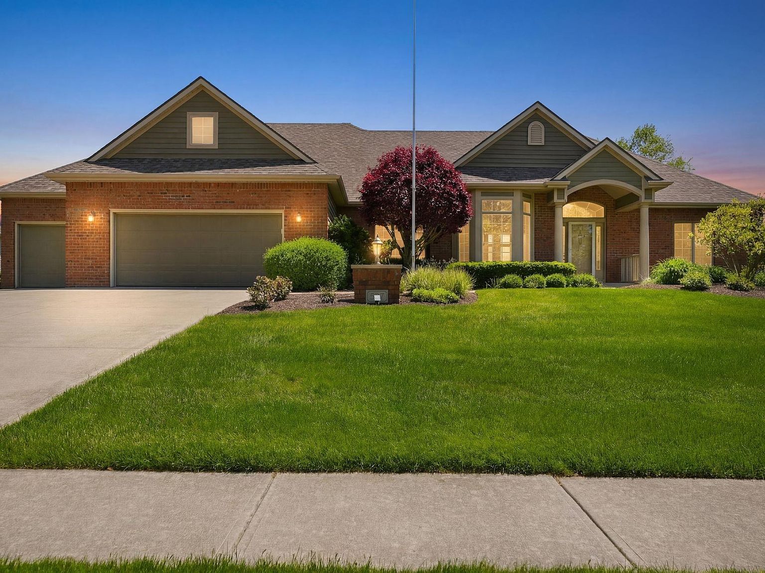 527 Chestnut Hills Pkwy