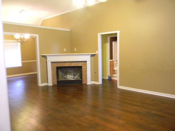 5th image of 40 Oakland Woods Cv