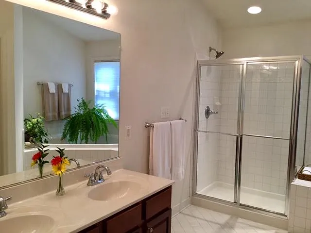 Master Bath with Soaking TUB