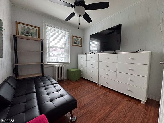 4th image of 1629 May St