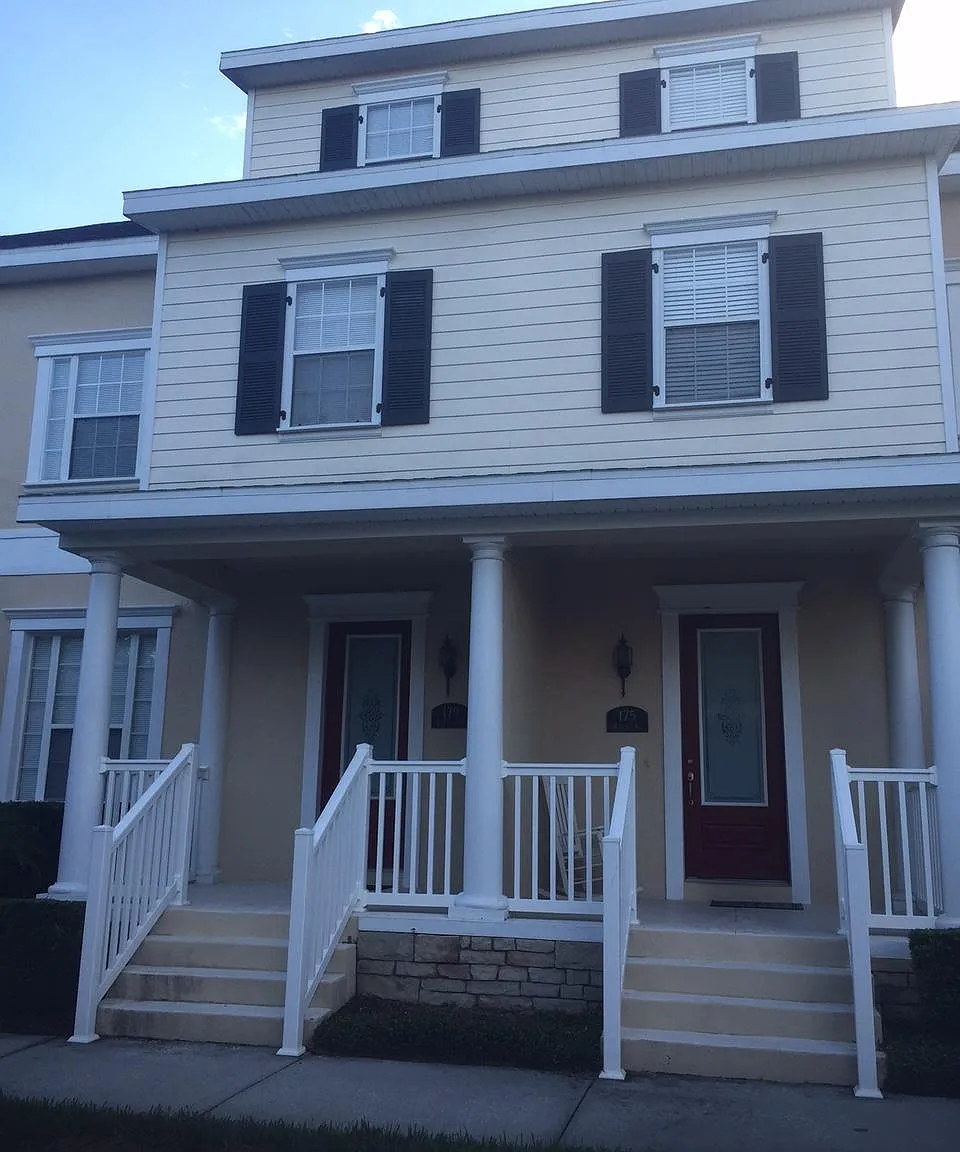 3 bed, 1504 sqft, $2,100 — Photo 1
