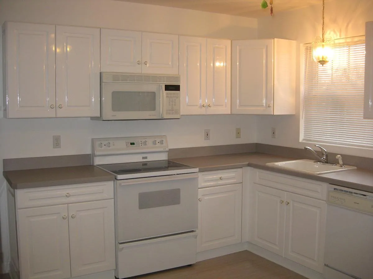 7 Donna Lane — Photo 2
