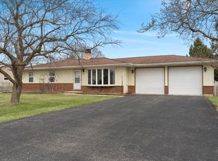 225 Garnett Ave, Winthrop Harbor, IL