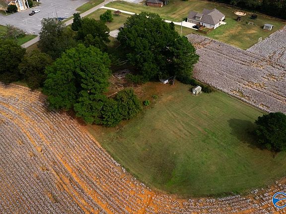 3rd image of 142 County Lake Rd