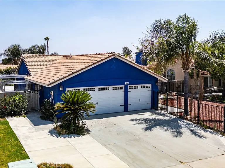 14845 Hibiscus Ave — Photo 2