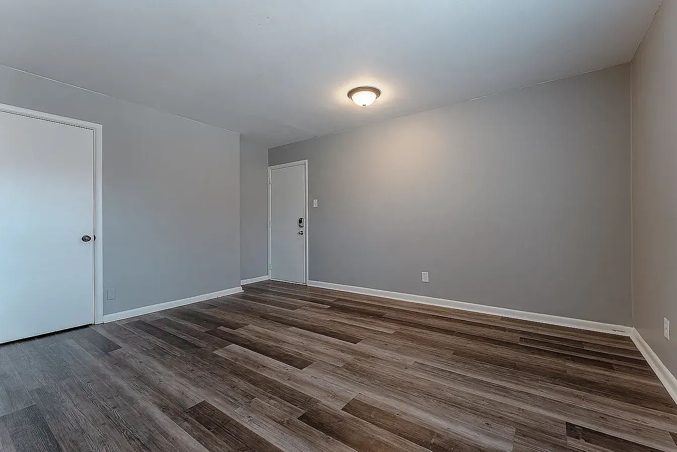 1 bed, 750 sqft, $800 — Photo 3